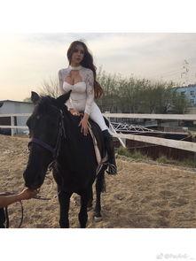 网红骑马爆料视频播放下载,播放下载量惊人! 第2张 网红骑马爆料视频播放下载,播放下载量惊人! 第2张